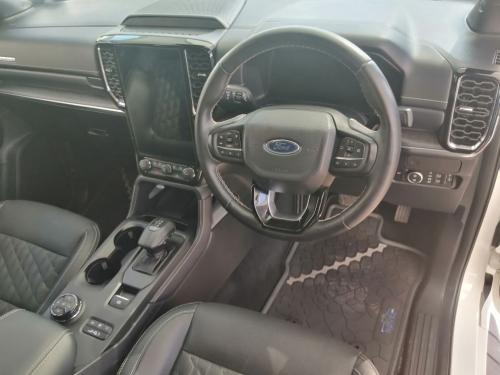 Ford EVEREST 30 V6 PLATINUM 4X4 10SP A/T in Namibia