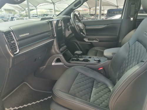 Ford EVEREST 30 V6 PLATINUM 4X4 10SP A/T in Namibia