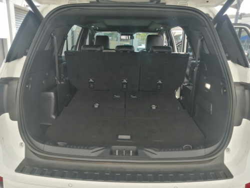 Ford EVEREST 30 V6 PLATINUM 4X4 10SP A/T in Namibia