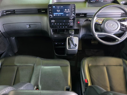 Hyundai Staria 2.2d Executive A/t in Namibia