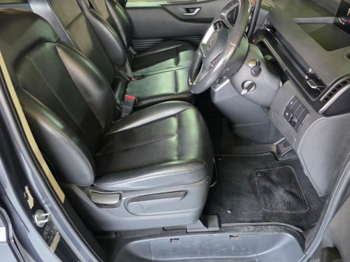 Hyundai Staria 2.2d Executive A/t in Namibia