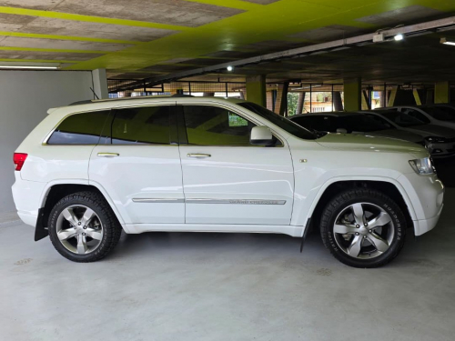 Jeep Grand Cherokee 3.0 V6 Crd Overland in Namibia