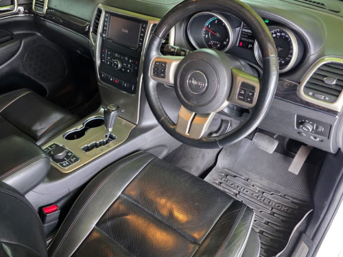 Jeep Grand Cherokee 3.0 V6 Crd Overland in Namibia