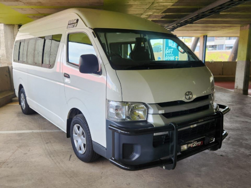 Toyota Quantum 2.5 D-4D 14Seater in Namibia