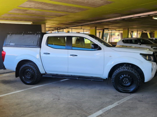 Nissan Navara 2.5TDI XE Plus 4x4 D/c P/u in Namibia