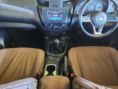 Nissan Navara 2.5TDI XE Plus 4x4 D/c P/u in Namibia