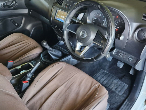 Nissan Navara 2.5TDI XE Plus 4x4 D/c P/u in Namibia