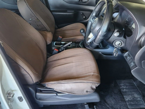 Nissan Navara 2.5TDI XE Plus 4x4 D/c P/u in Namibia