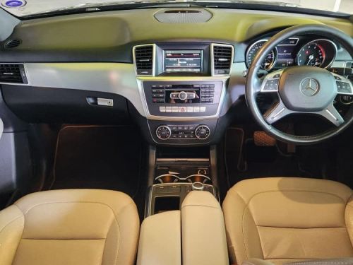 Mercedes-Benz ML 400 3.0V6 4Matic Be in Namibia
