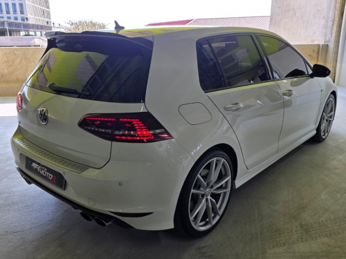 Volkswagen Golf Vii R 2.0 Tsi 4MOT DSG in Namibia