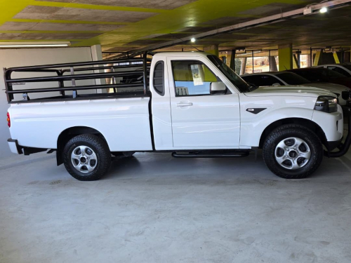 Mahindra Pik Up 2.2CRDE Mhawk 4x4 S6 S/C in Namibia