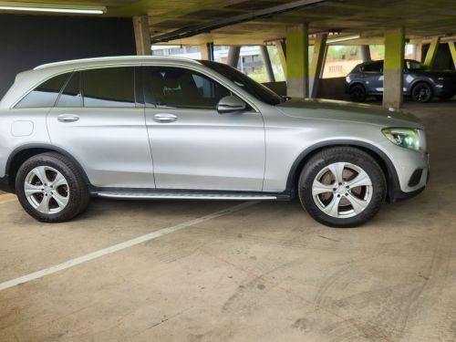 Mercedes-Benz Glc 220D 4Matic A/T in Namibia
