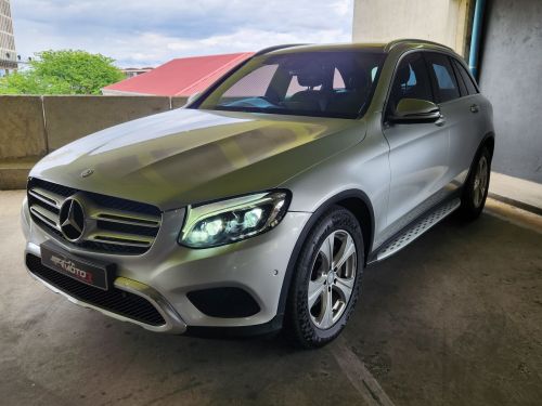 Mercedes-Benz Glc 220D 4Matic A/T in Namibia