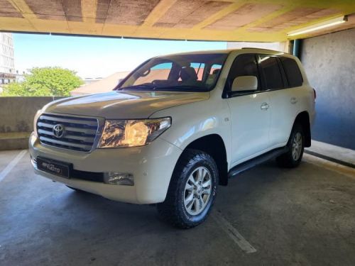 Toyota Landcruiser 200 V8 VX A/T in Namibia