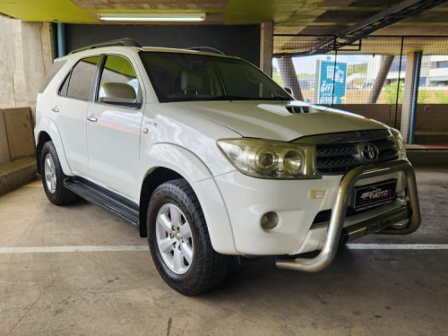 Toyota Fortuner 3.0d-4d 4x4 R/B in Namibia