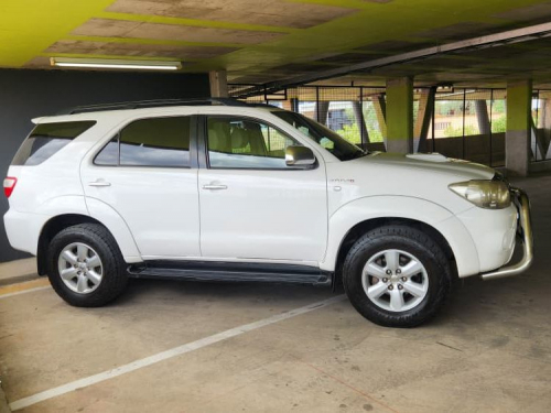 Toyota Fortuner 3.0d-4d 4x4 R/B in Namibia