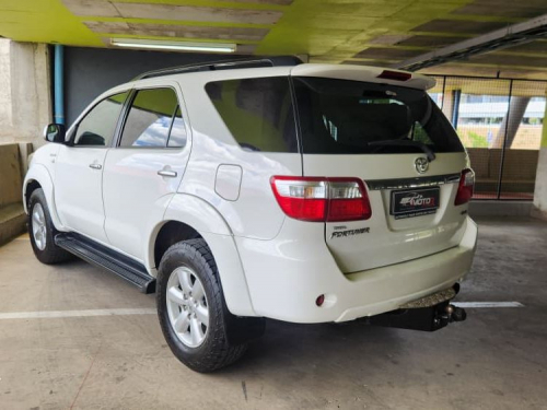 Toyota Fortuner 3.0d-4d 4x4 R/B in Namibia