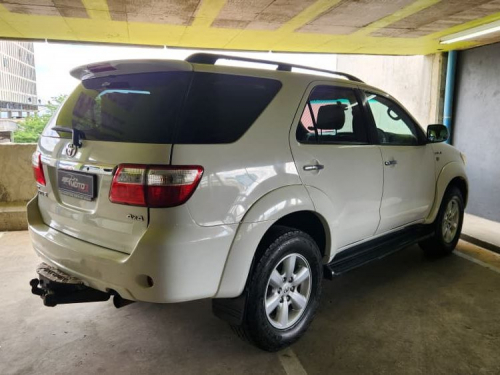 Toyota Fortuner 3.0d-4d 4x4 R/B in Namibia