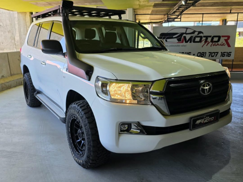 Toyota Landcruiser 200 V8 4.5D GX A/T in Namibia