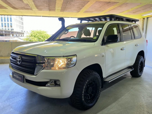 Toyota Landcruiser 200 V8 4.5D GX A/T in Namibia