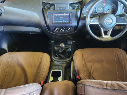 Nissan Navara 2.5 TDI XE 4x4 D/C P/U in Namibia