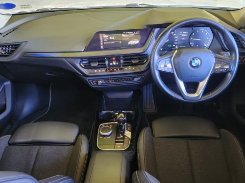 BMW 118i Sportback AT in Namibia