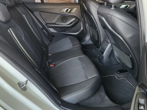 BMW 118i Sportback AT in Namibia