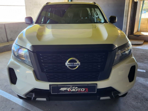 Nissan Navara 2.5TDI SE 4x4 D/c P/u in Namibia