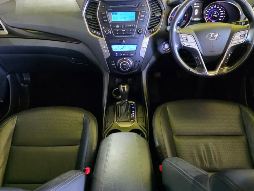 Hyundai Santa-fe R2.2 Awd Exec 7S A/T in Namibia