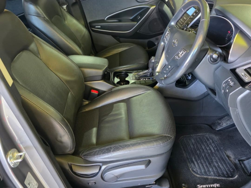 Hyundai Santa-fe R2.2 Awd Exec 7S A/T in Namibia