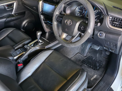 Toyota Fortuner 2.8gd-6 4x4 A/T in Namibia
