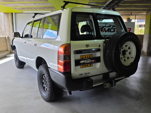 Nissan Patrol 3.0DI GL 4x4 M/T in Namibia