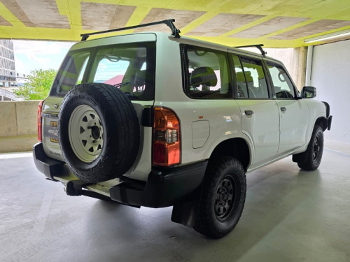 Nissan Patrol 3.0DI GL 4x4 M/T in Namibia