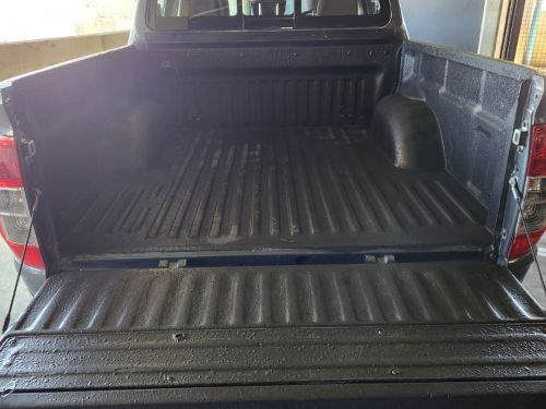 Nissan Navara 2.5 TDI XE 4x4 D/C P/U in Namibia