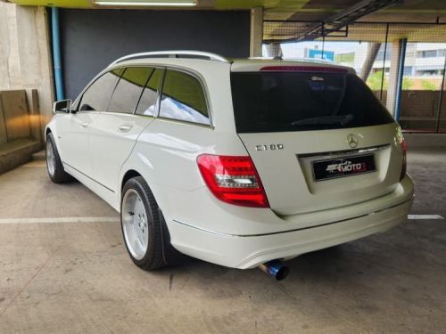 Mercedes-Benz C180 Be Estate Classic A/t in Namibia