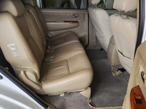 Toyota Fortuner 3.0d-4d 4x4 M/T in Namibia