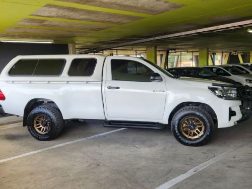 Toyota Hilux 2.4 Gd-6 RB SRX P/U S/C in Namibia