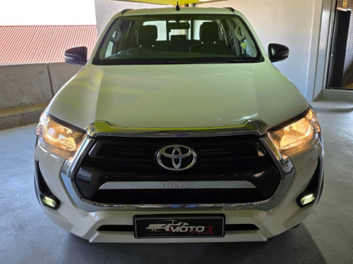 Toyota Hilux 2.4 Gd-6 Raider X 4x4 A/T D/C P/U in Namibia