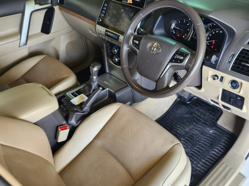 Toyota Prado 2.8 GD6 VX 4x4 A/T in Namibia