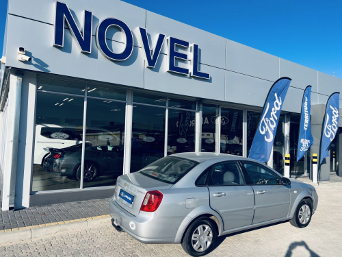 Chevrolet 1.6 Optra sedan in Namibia