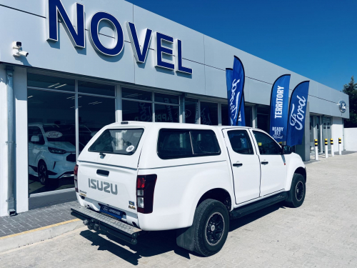 Isuzu D-Max 2.5 TDCi HR 4x2 D/CAB in Namibia