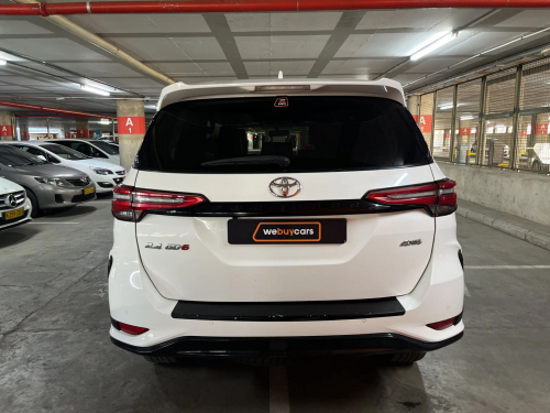 Toyota Fortuner 2.4gd-6 4x4 Auto in Namibia
