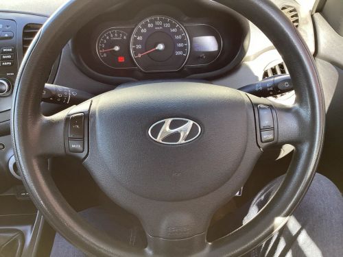 Hyundai i10 1.25 Gls/fluid in Namibia
