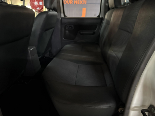 Nissan Hardbody Np300 2.5 TDI 4x4 Hi-Rider Pick Up Double Cab in Namibia