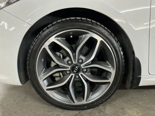 Kia Cerato Koup 1.6T GDI in Namibia