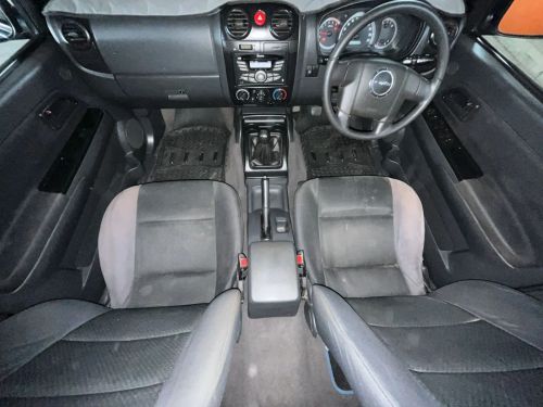 Isuzu KB 250 D-Teq LE Pick Up Double Cab in Namibia