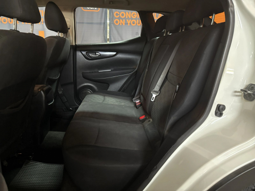 Nissan Qashqai 1.2T Acenta Tech Design in Namibia