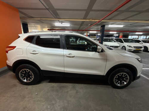 Nissan Qashqai 1.2T Acenta Tech Design in Namibia