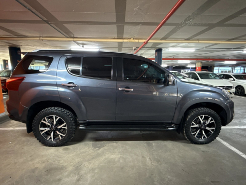 Isuzu MU-X 3.0d LS 4x4 Auto in Namibia