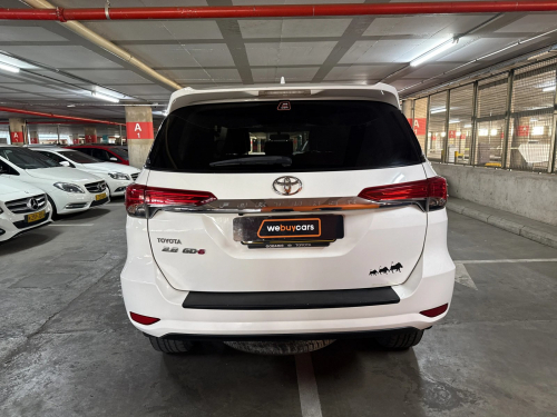 Toyota Fortuner 2.8gd-6 R/B Auto in Namibia